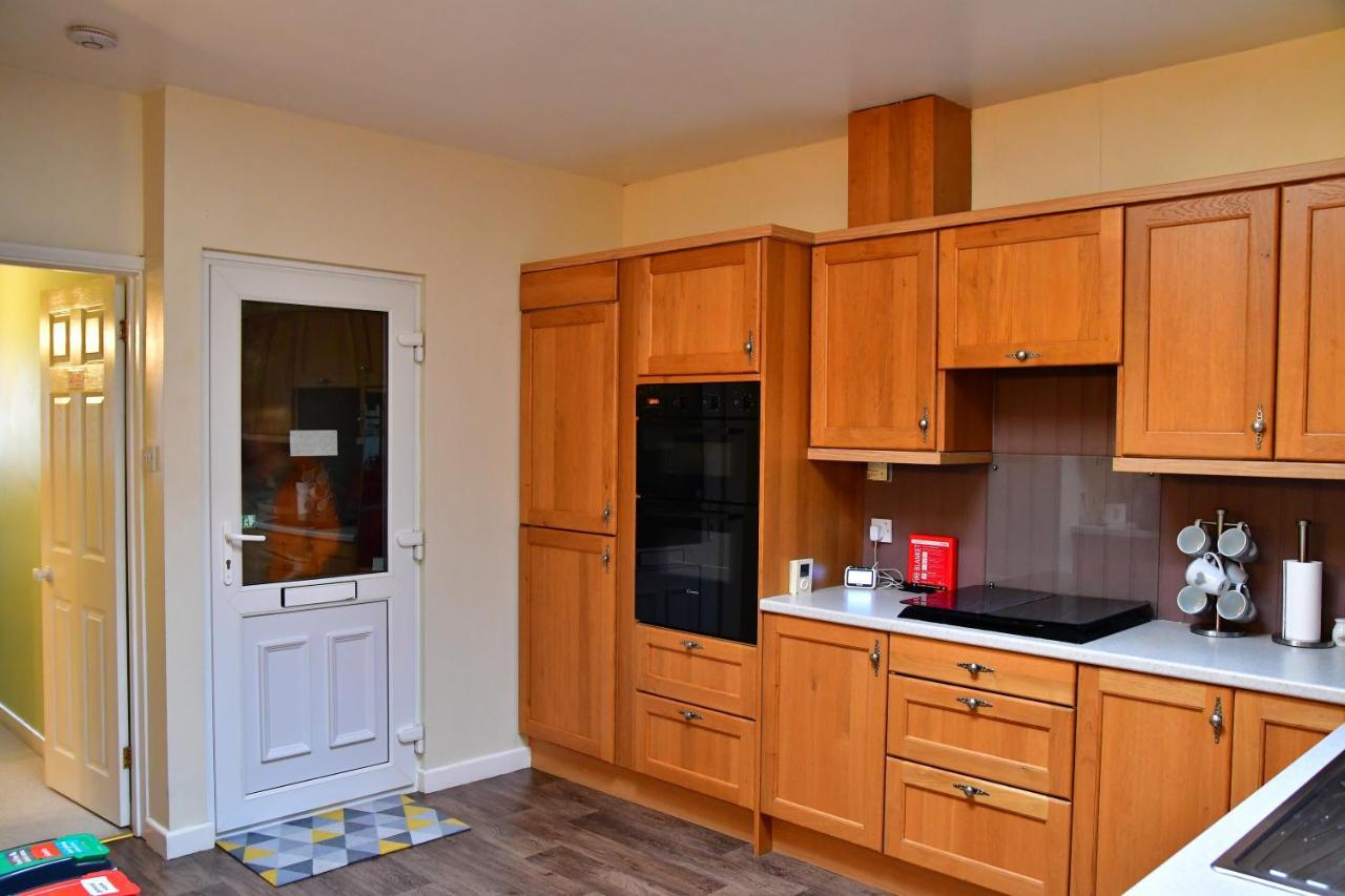 Entire Niche Apartment Hildenborough Exterior photo